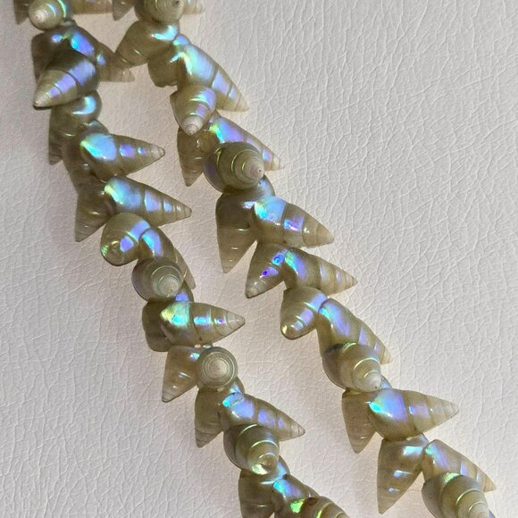 Vintage Iridescent Marineer Sea Shell Bead Necklace Gorgeous!  45" Rare HS230 - Picture 1 of 7